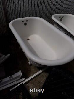 4 1/2 FT X 30 Vintage Cast Iron Clawfoot Tub Antique Bathtub Standard