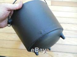 #7 #6 Cast Iron Bean Pot Kettle 8 7/8 Diameter 8 lbs 9 ozs Cauldron Nice