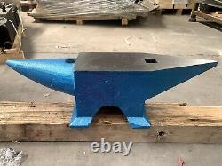 Agrotk Blacksmith Anvil Cast-Iron Solid Arched Base 220.46lbs Metal Rust-Proof