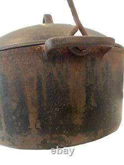 Antique 10 CAST IRON DUTCH OVEN #8 Not Marked Wagner Signs Of Use & Age As Is