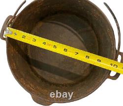 Antique 10 CAST IRON DUTCH OVEN #8 Not Marked Wagner Signs Of Use & Age As Is