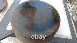 Antique 12 1/2 Gated Cast Iron Chuck Wagon Skillet, Fryer, 20 Lb