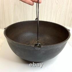 Antique Cast Iron Hanging Cauldron Kettle Gate Mark Heat Ring 12 Inch 1800s