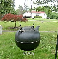 Antique ERIE No. 9 Gate Marked Cast Iron Tea Pot Kettle withoriginal Hang Chain