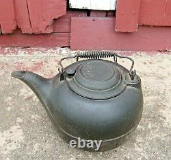 Antique ERIE No. 9 Gate Marked Cast Iron Tea Pot Kettle withoriginal Hang Chain