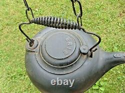 Antique ERIE No. 9 Gate Marked Cast Iron Tea Pot Kettle withoriginal Hang Chain