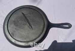 Antique Late 1800's Cast Iron No. 7 Round Griddle with Gate-mark & Fancy Handle