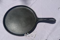 Antique Late 1800's Cast Iron No. 7 Round Griddle with Gate-mark & Fancy Handle