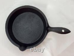 Antique Late 1800's WC Davis & Co Cinti O Cast Iron Skillet #7 Heat Ring 1 Spout