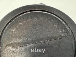 Antique Late 1800's WC Davis & Co Cinti O Cast Iron Skillet #7 Heat Ring 1 Spout