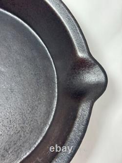 Antique Late 1800's WC Davis & Co Cinti O Cast Iron Skillet #7 Heat Ring 1 Spout