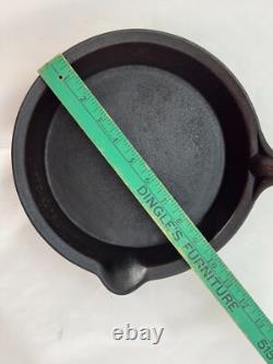 Antique Late 1800's WC Davis & Co Cinti O Cast Iron Skillet #7 Heat Ring 1 Spout