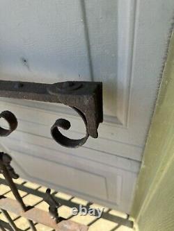 Antique Ornate Victorian Cast Iron Newel Fence Post & Architectural Fence