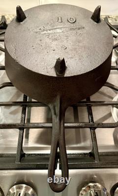 Antique Spider Cast Iron Pan, 3 Legs, 4 in. Gate Mark, 10 Base Mark, Pre-1860