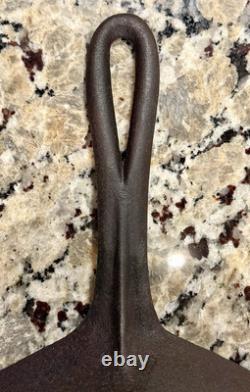 Antique Spider Cast Iron Pan, 3 Legs, 4 in. Gate Mark, 10 Base Mark, Pre-1860