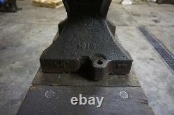 BEAUTIFUL 300 lb. FISHER BLACKSMITH ANVIL SOLID CAST IRON W STEEL FACE PLATE