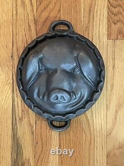 Cast Iron Hog Pig Face Round Mold 7 lbs. 8 1/2 Wide EXC