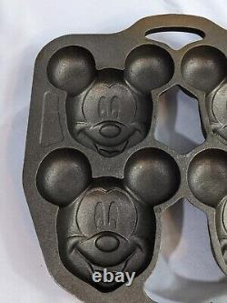 Cast Iron Muffin Pan Mickey Mouse Walt Disney World At Home Mold #17210