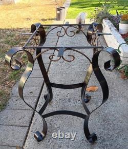 Cast iron outdoor table base vintage Cast iron outdoor table base vintage