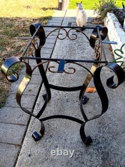 Cast iron outdoor table base vintage Cast iron outdoor table base vintage