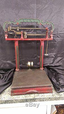 Early 1900's Vintage Cast Iron 200 lb Howe Platform Scale