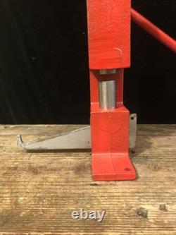 Hunt Mechanical Cast Iron Black Walnut Nutcracker Patent D267301 Made In USA Hunt Mechanical Cast Iron Black Walnut Nutcracker Patent D267301 Made In USA