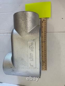 LB8G7 TOPAZ MALLEABLE IRON CONDUIT BODY 3 INCH HUBS TYPE LB FORM 7 Cast Gray