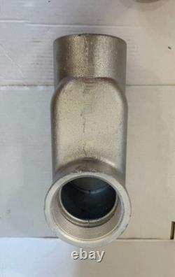 LB8G7 TOPAZ MALLEABLE IRON CONDUIT BODY 3 INCH HUBS TYPE LB FORM 7 Cast Gray
