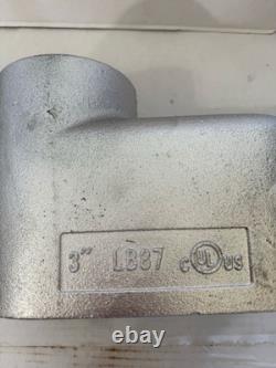 LB8G7 TOPAZ MALLEABLE IRON CONDUIT BODY 3 INCH HUBS TYPE LB FORM 7 Cast Gray