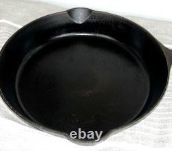 Large Griswold Cast Iron Skillet 710C-Seasoned-No. 9 Erie PA-Sits Flat-#5 Handle