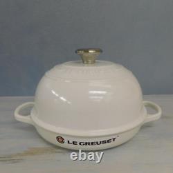 Le Creuset Signature Cast Iron 1.75 Quart Bread Oven, Shiny White NEW