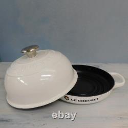 Le Creuset Signature Cast Iron 1.75 Quart Bread Oven, Shiny White NEW