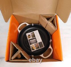 Le Creuset Signature Cast Iron 1.75 Quart Bread Oven, Shiny White NEW