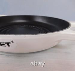 Le Creuset Signature Cast Iron 1.75 Quart Bread Oven, Shiny White NEW