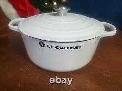 Le Creuset Signature Cast Iron 5.5 Quart Round Dutch Oven, White NEW