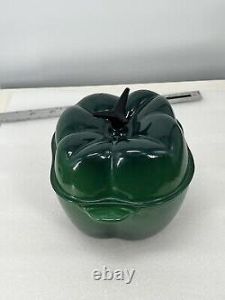 Limited Edition LE CREUSET Green Bell Pepper Dutch Oven 2 Qt Cast Iron with Lid