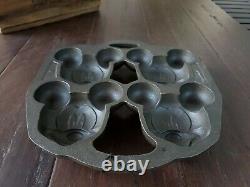 Lodge Walt Disney Mickey Mouse Collectible Cast Iron Muffin Pan Cake 17210 NWT