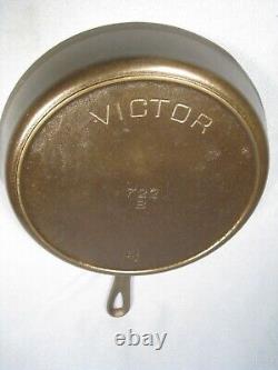 Nice Vintage Fully Restored Griswold Victor #8 722 B Cast Iron Skillet