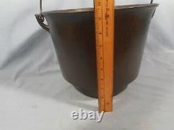 RARE Antique 4 Leg Gate Marked Cast Iron Stove Top Stepped Down Kettle/Bean Pot