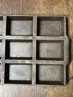 RARE Griswold No. 14 P/N 952 Variation 5 Solid Frame Cast Iron 12 Cup Gem Pan