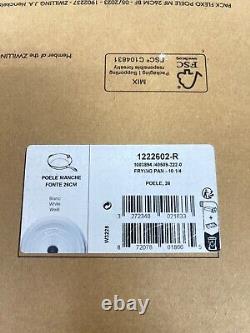 STAUB White Cast Iron 10-inch Fry Frying Pan New in Box