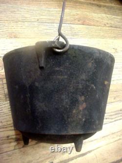 Small #7 Cast Iron Bean Pot Kettle Peyote Drum 9 1/4 OD 8 3/4 ID 9.25 LBS