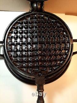 Stover Cast Iron Waffle Maker High Base #7 Restored & Seasoned