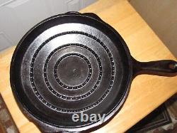 Unmarked Wagner Cast Iron Deep Skillet Chicken Fryer Heat Ring Dome Lid