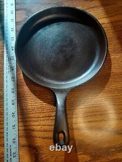 VINTAGE GRISWOLD No. 42 Cast Iron Shallow Snack Skillet 8 Dia. Ready to Cook