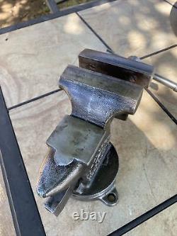 VINTAGE LITTCO LITTLESTOWN No. 140, SWIVEL ANVIL VISE 4'' JAW CAST IRON 19 LBS