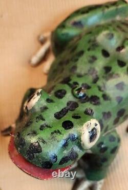 VTG Antique Cast Iron Frog 8 Lbs. 2 Piece Doorstop RARE