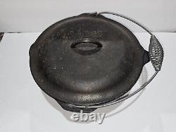 VTG Lodge Cast Iron 7.5 Qt Cast Iron #10 Camp Dutch Oven With Bail Handle Beauty