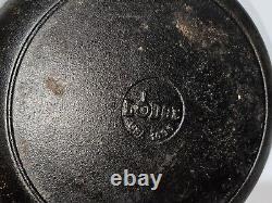 VTG Lodge Cast Iron 7.5 Qt Cast Iron #10 Camp Dutch Oven With Bail Handle Beauty