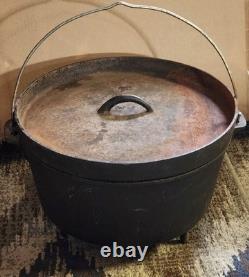 Vintage 12 Inch 3 Footed Cast Iron Dutch/Camp Oven with Lid & Handle Unmarked